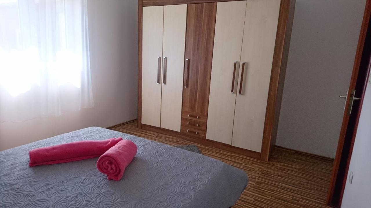Apartman Vuleta ราชานาส ภายนอก รูปภาพ