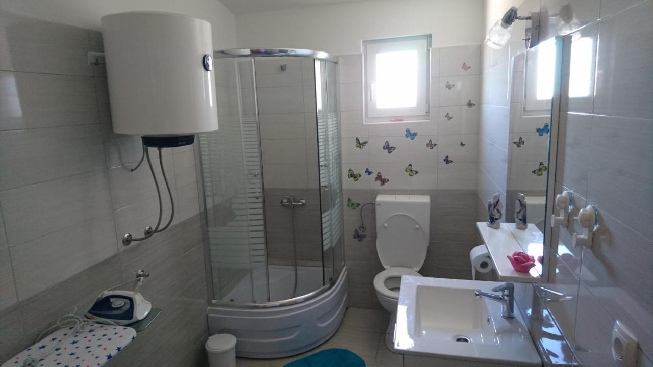 Apartman Vuleta ราชานาส ภายนอก รูปภาพ